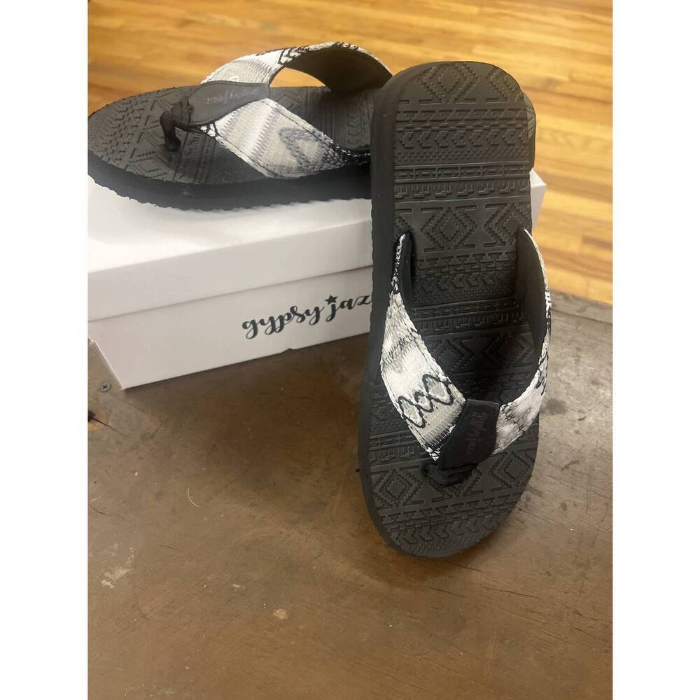 NEW GYPSY JAZZ women's aztec slippers in black